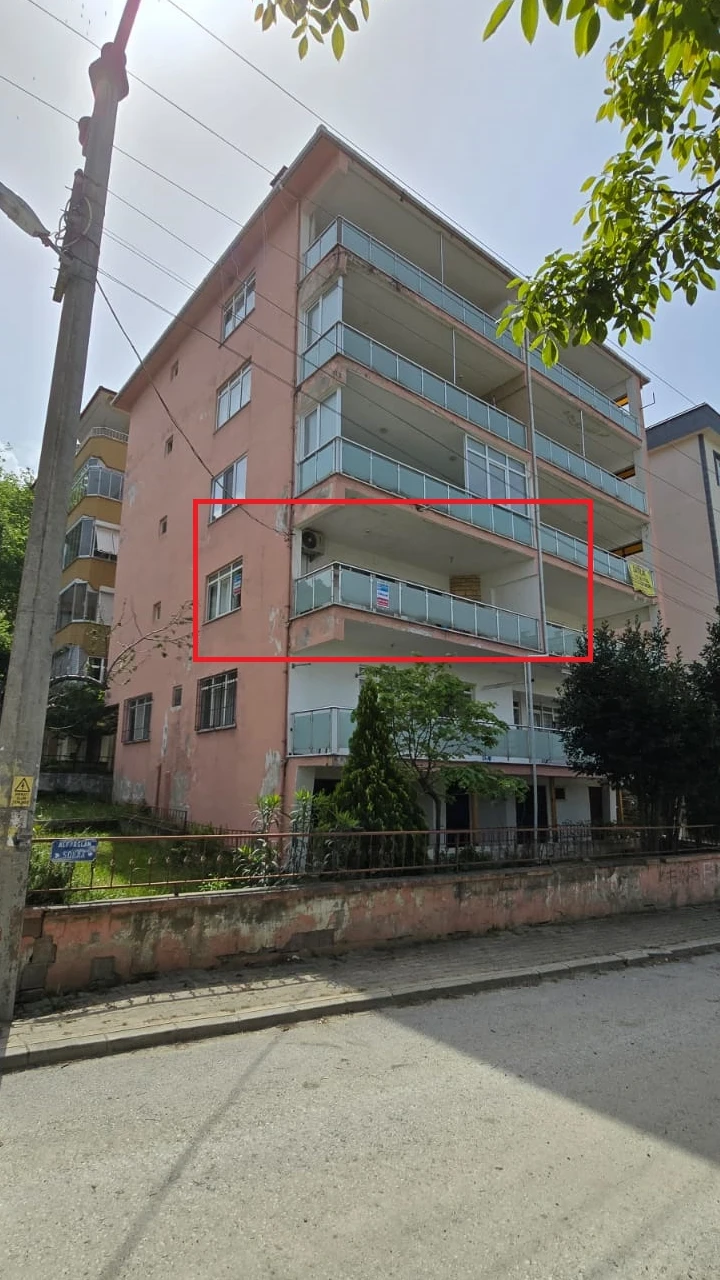 76 Yalova Çınarcık Aliye Hanım Mah. Alparslan Sok. No.23-2